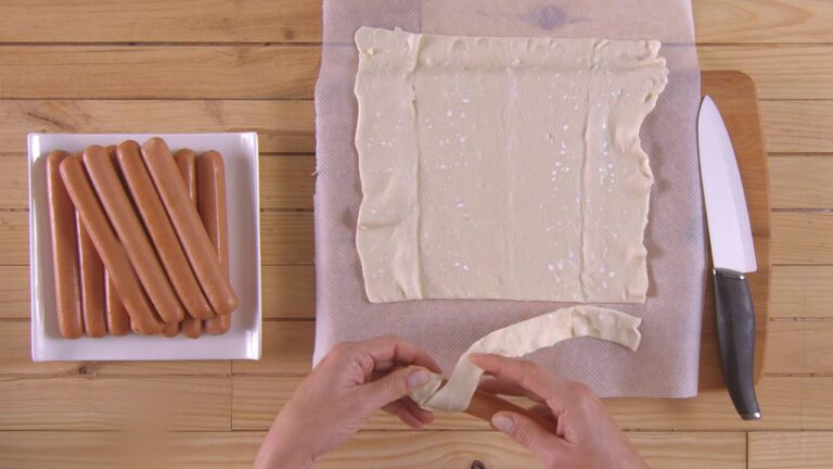 Empanadas de Salchichas Frankfurt al Horno: Receta Deliciosa y F&aacute;cil