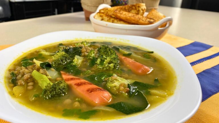 Tortillas Rellenas: Delicias con Salchichas Frankfurt y Verduras
