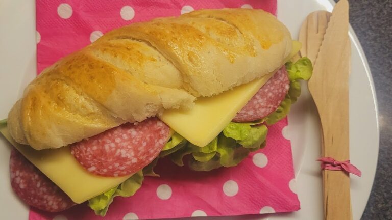 Ingredientes para un s&aacute;ndwich de cervela: receta f&aacute;cil y deliciosa